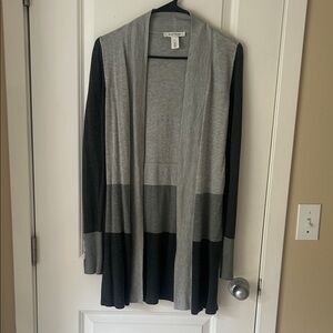 White House Black Market Gray and Charcoal Open-Front Colorblock Cardigan